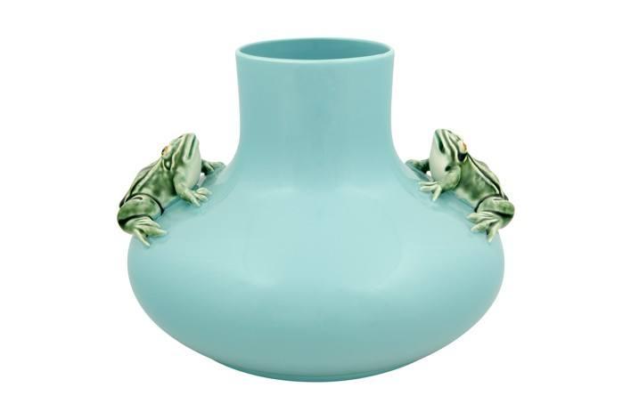 Medium Pot with two frogs