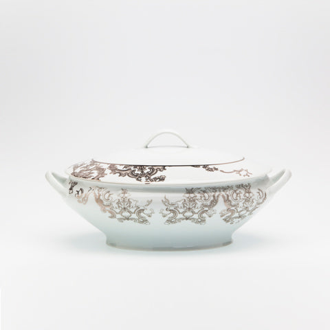 Soup tureen