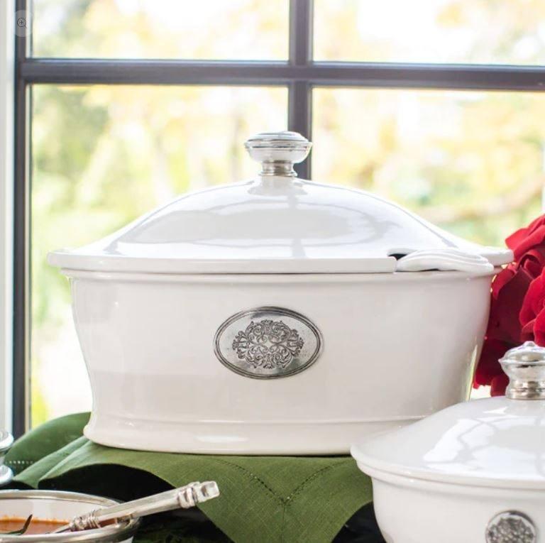 Large Oval Tureen w/ladle