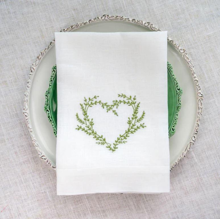 Vineyard Heart Linen Tri-Fold, White