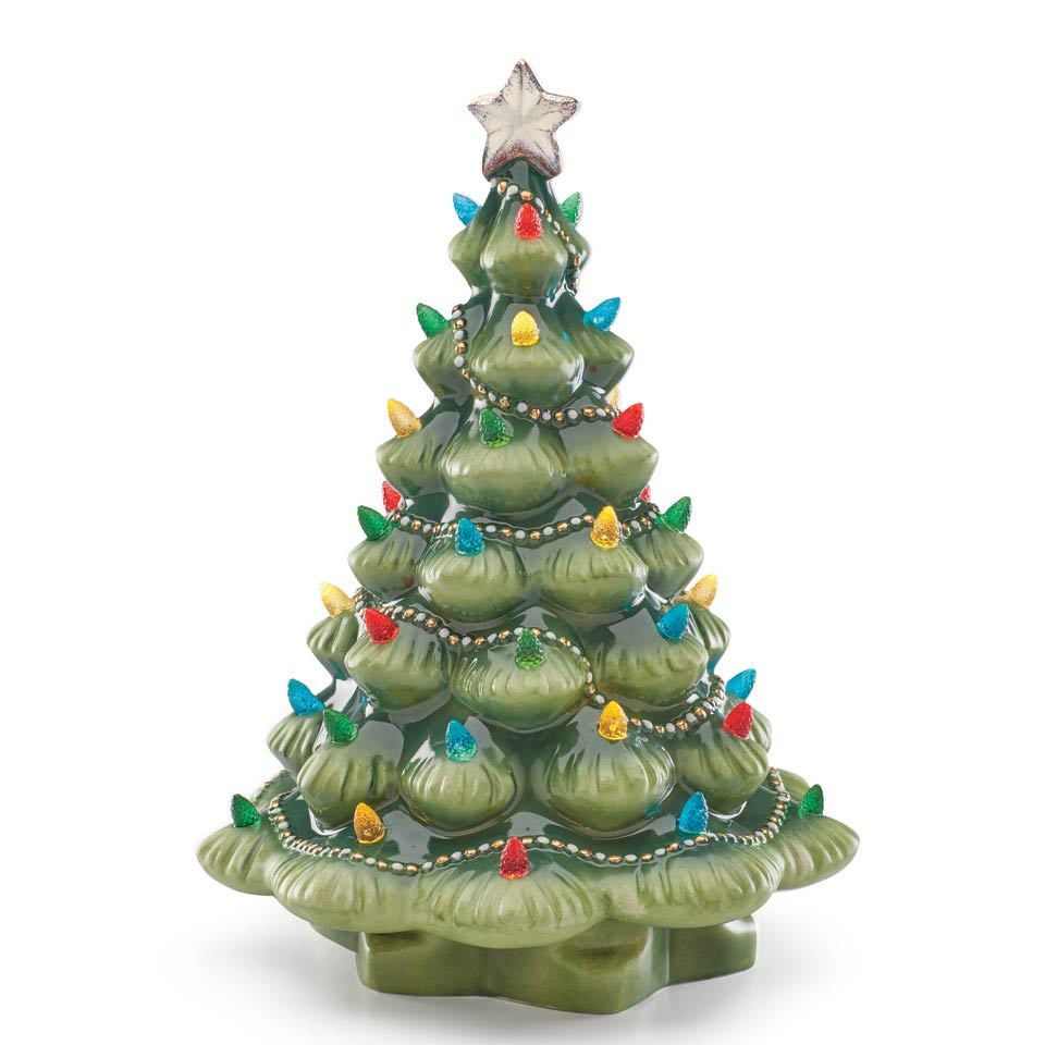 Green Traditional Lit Christmas Tree