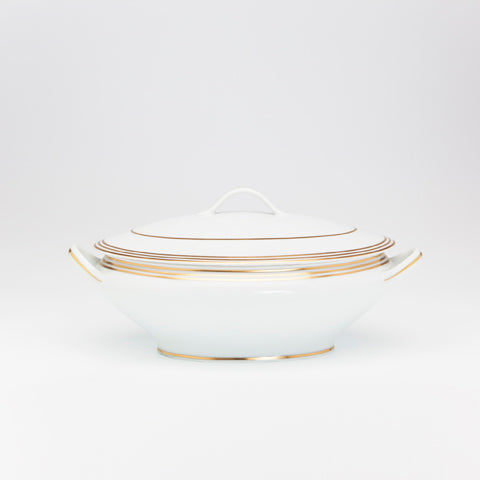 Soup tureen