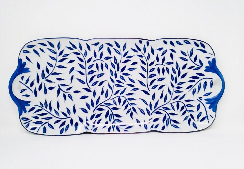 Rectangular cake platter