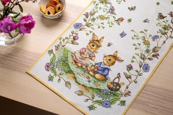 Embroidered Runner XL : Picnic