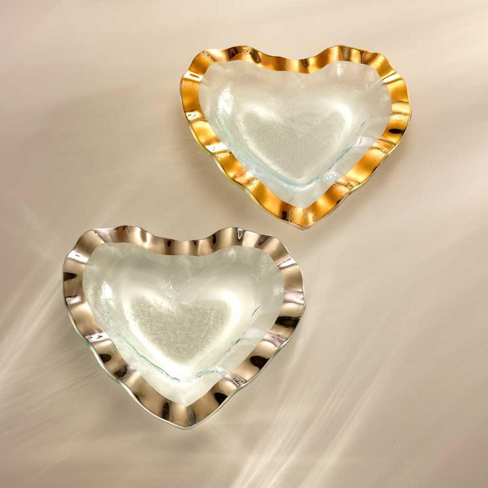 8" heart bowl