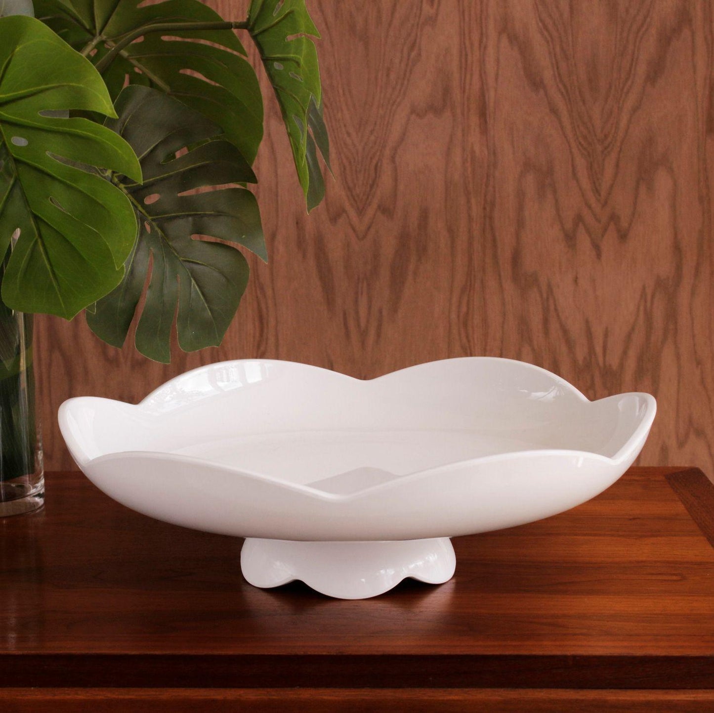Amelia Pedestal Cake Plate White