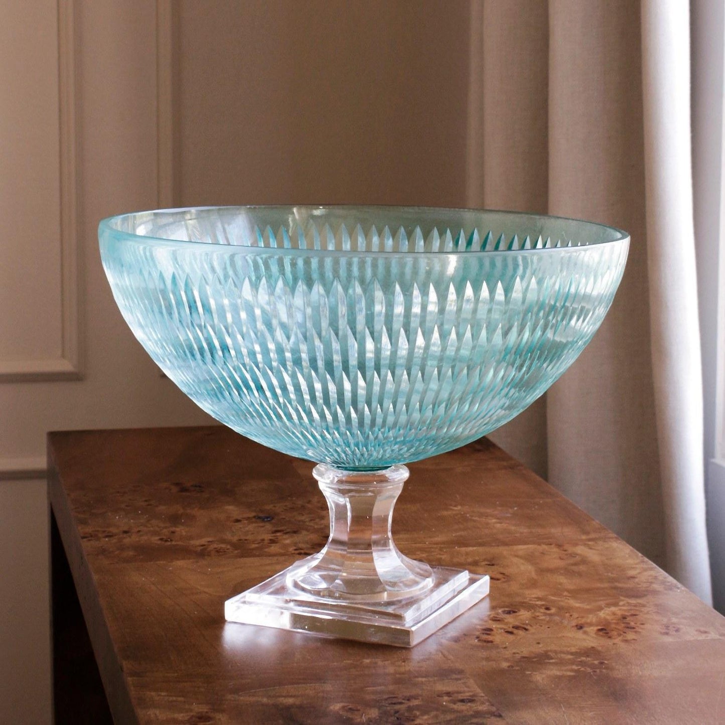 Eclat Centerpiece Pale Blue & Clear