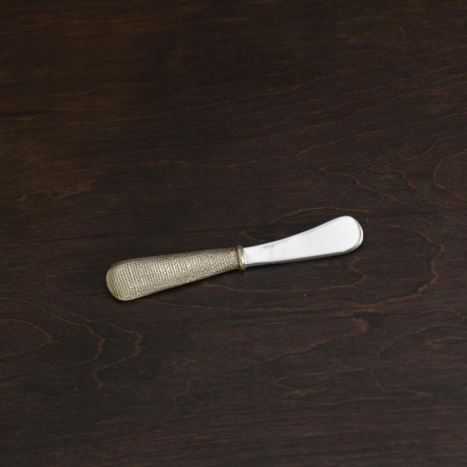 Fina Spreader (Gold)