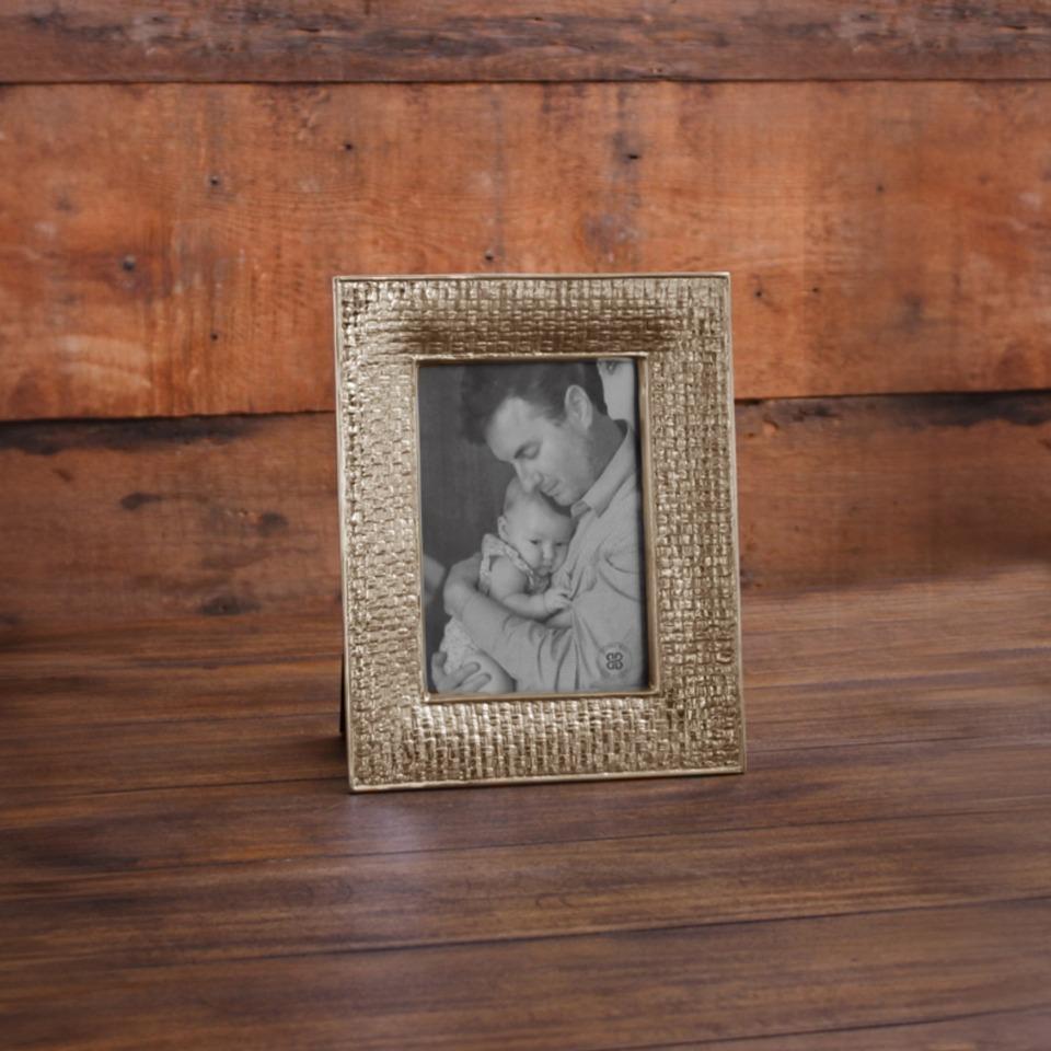 Sierra Modern Nassau 5 x 7 Frame (Gold)