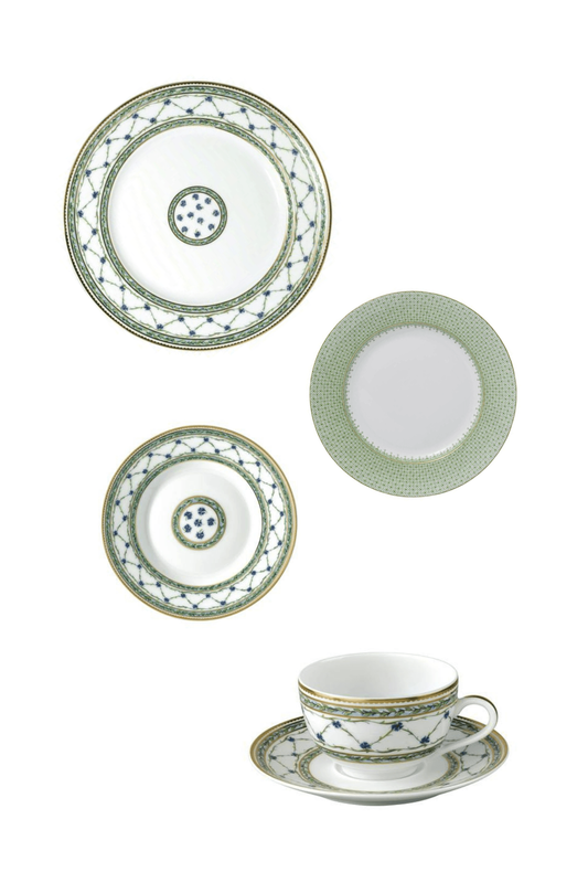 Allee Royale by Raynaud w/ Apple Green Lace by Mottahedeh Five Piece Place Setting