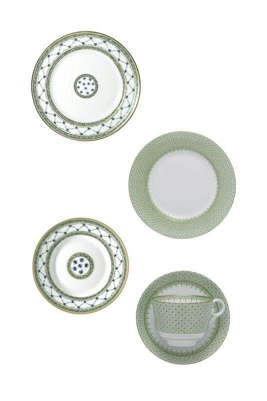 Allee Royale w/ Apple Green Lace by Mottahedeh Five Piece Place Setting