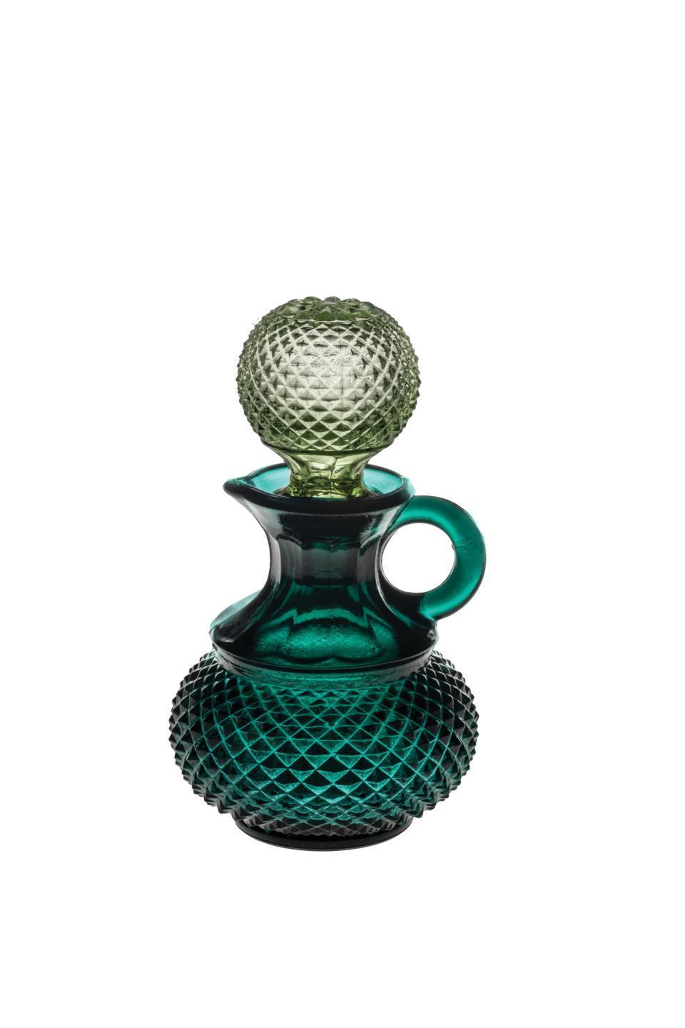 Dark Cruet Light Top