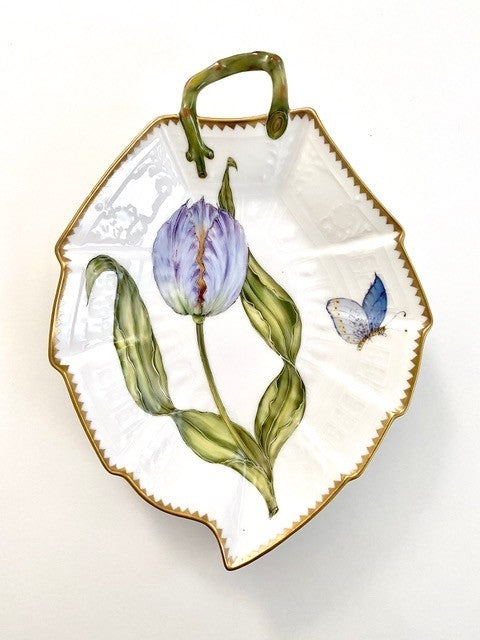 Leaf Plate Light Purple Tulip w Butterfly