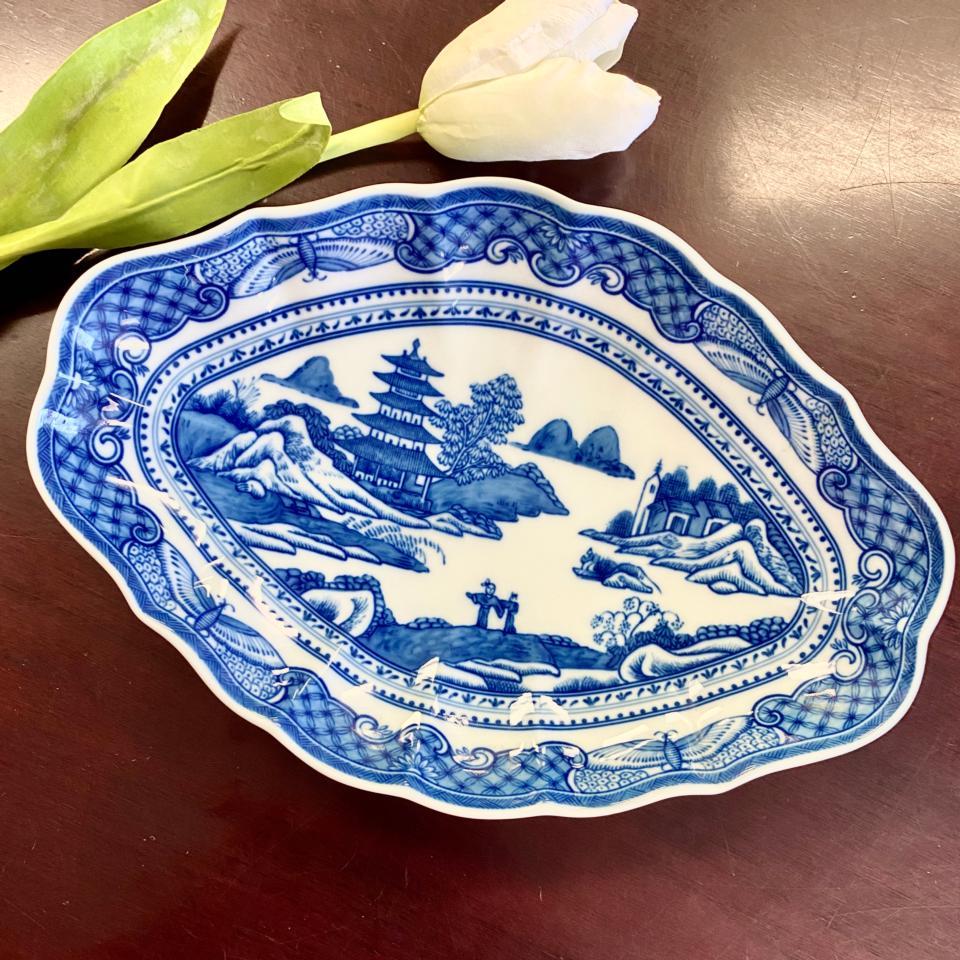 Lobed Dish
