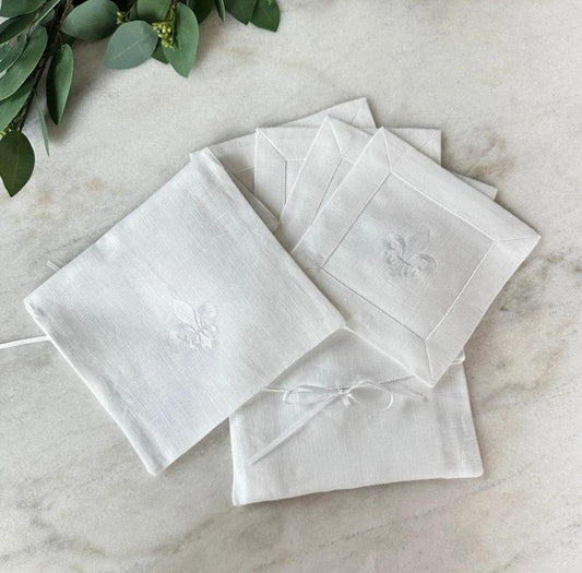 Fleur de lis Cocktail Napkin Set, White (White)