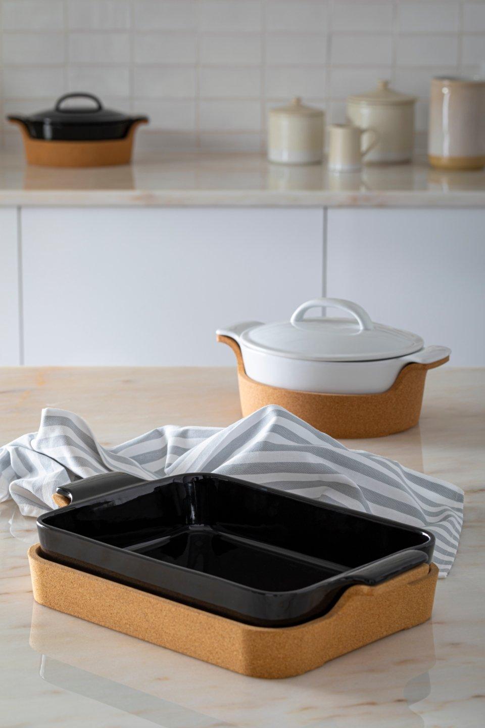 Gift Oval Cov. Casserole w/ Cork Tray 12", White
