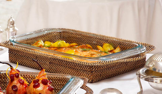 Basket with Glass Bakeware 4QT