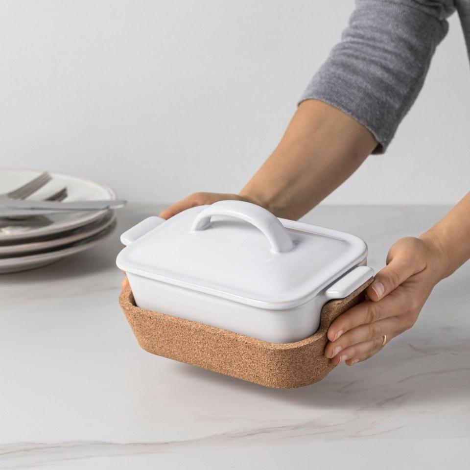 Gift Rect. Cov. Casserole w/ Cork Tray 10", White