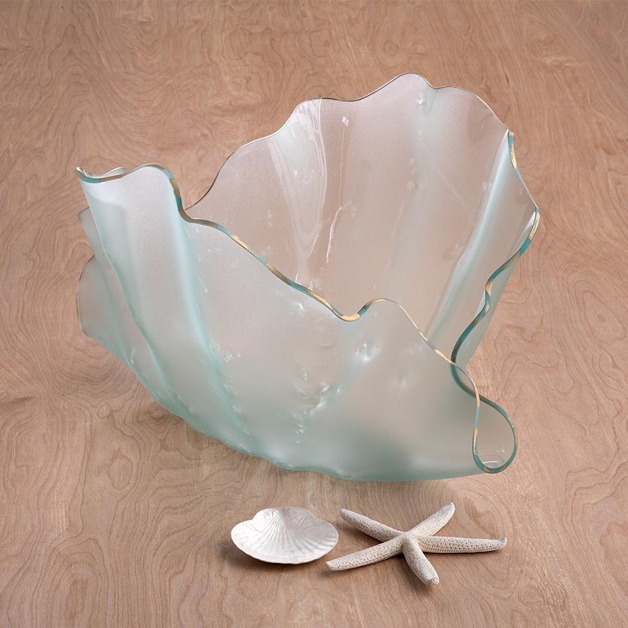 17 x 21 x 15" Frosted Clamshell