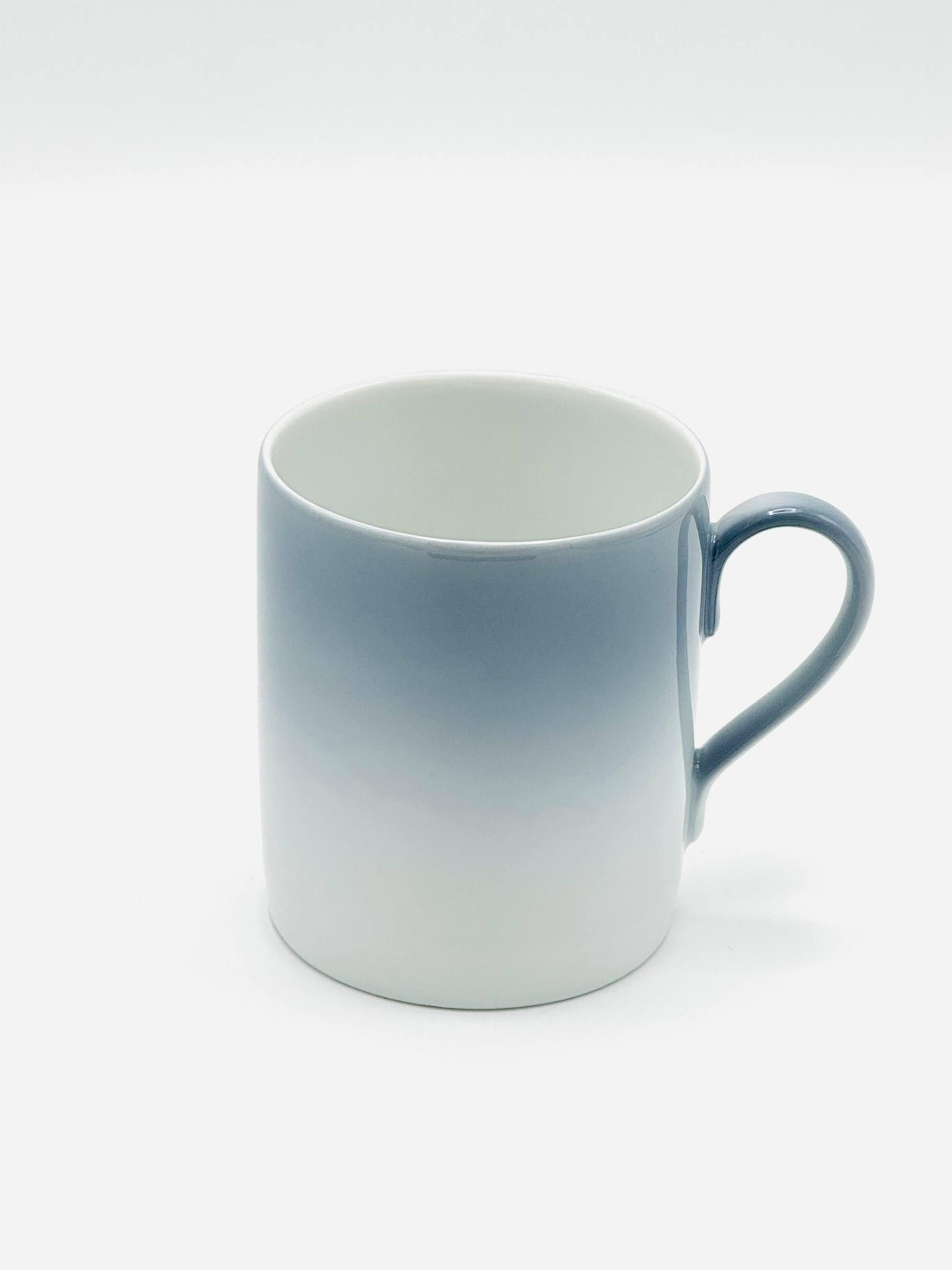 grey mug