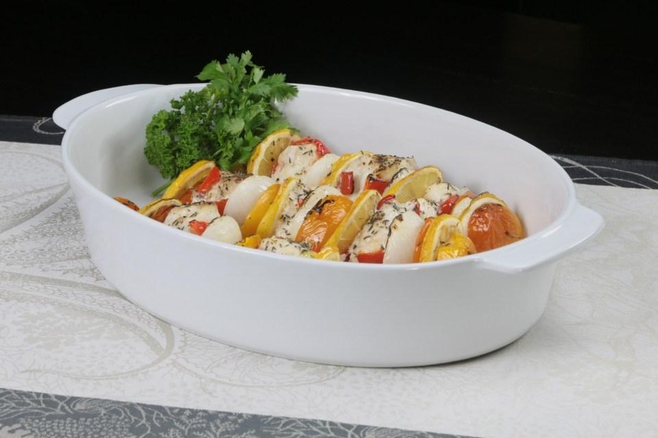 Calaisio Oval Casserol Stoneware Roaster Large, White 4QT