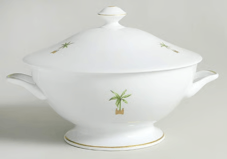 Footed Soup Tureen With Lid