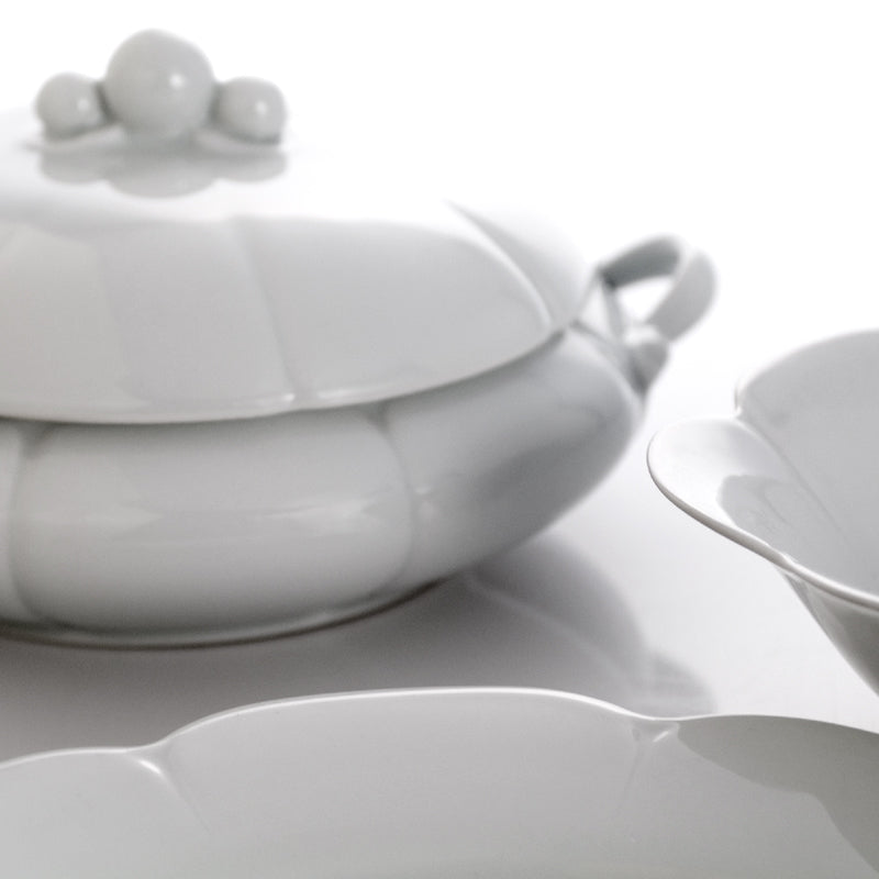 Soup tureen