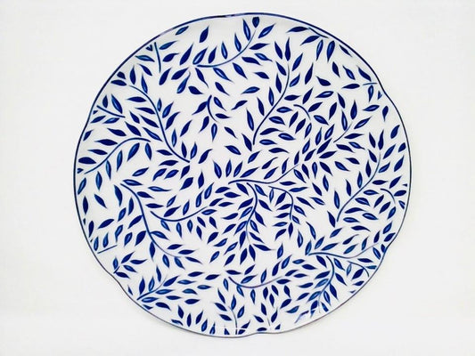 Round cake platter