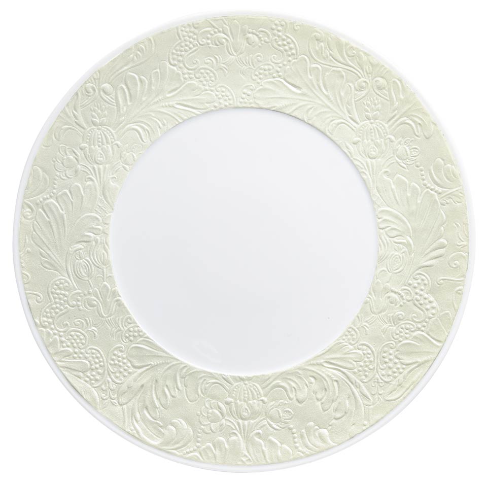 Shell - American Dinner Plate w/ Engraved Rim 10.6 in