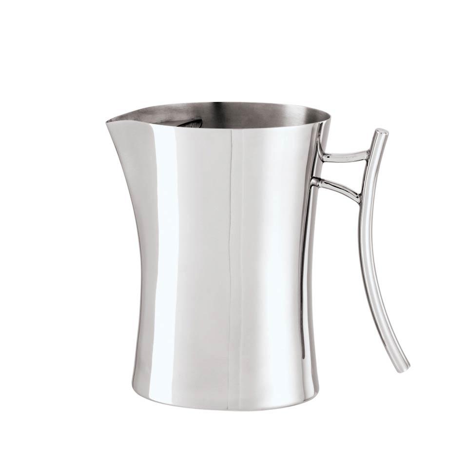 Water pitcher