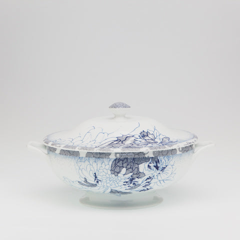 Soup tureen