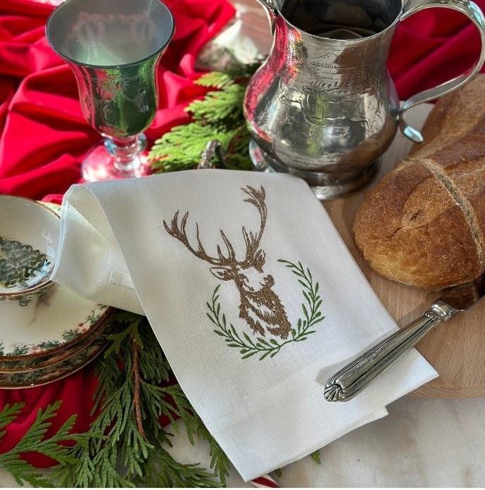 Laurel Wreath Stag, White (Bown/Green)