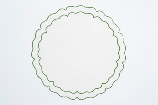 Vinilo Scalloped Placemat - Green Edge