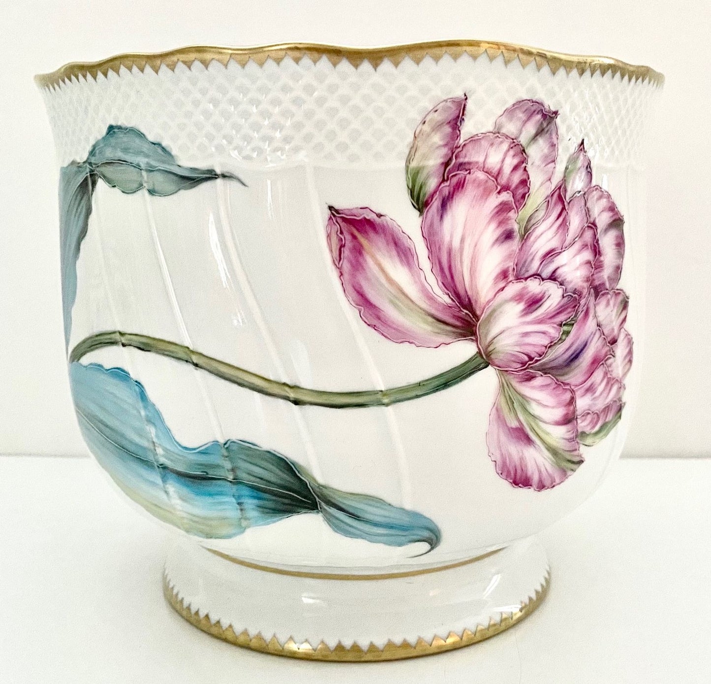 Round Cachepot - Botanical Treasures
