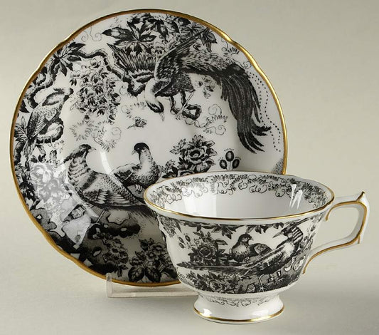 Black Aves Gold Tea Cup